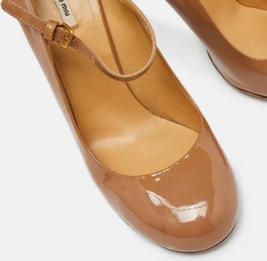 Miu Pre-owned Leather heels Beige Dames