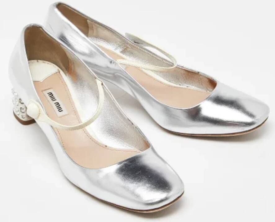 Miu Pre-owned Leather heels Gray Dames