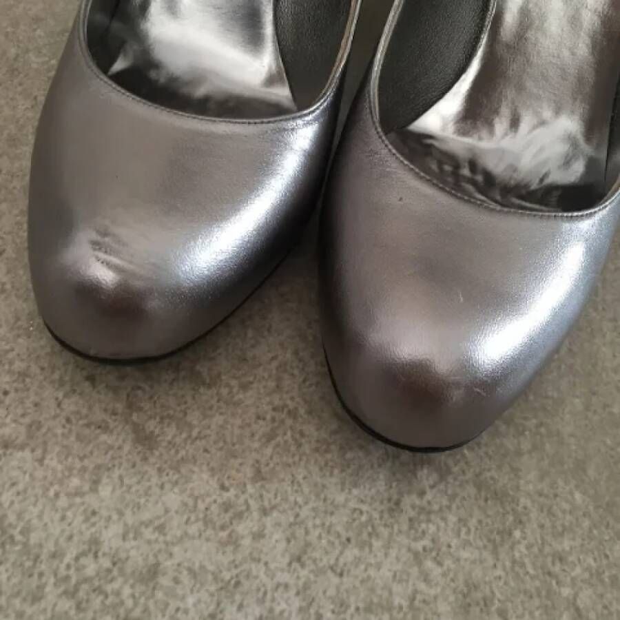 Miu Pre-owned Leather heels Gray Dames