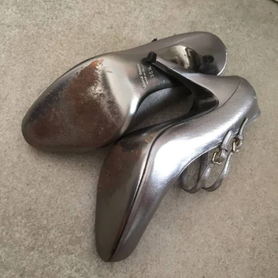 Miu Pre-owned Leather heels Gray Dames