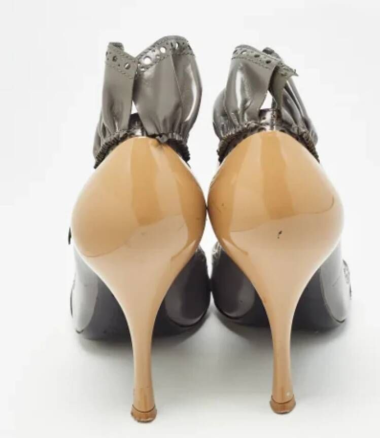 Miu Pre-owned Leather heels Gray Dames