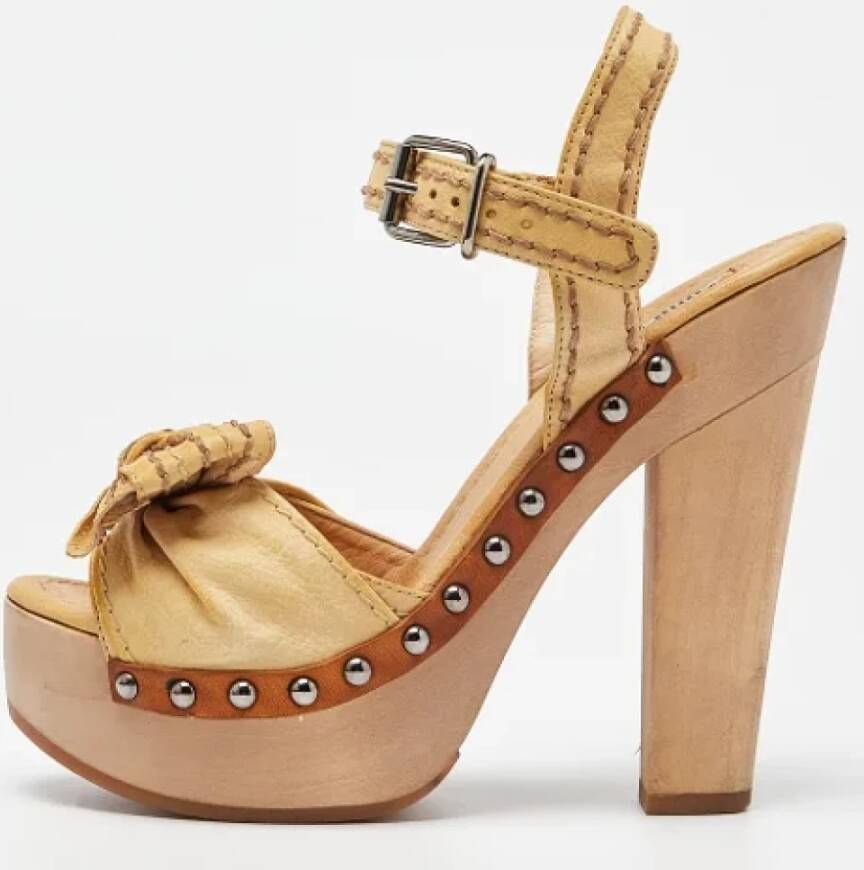 Miu Pre-owned Leather sandals Beige Dames