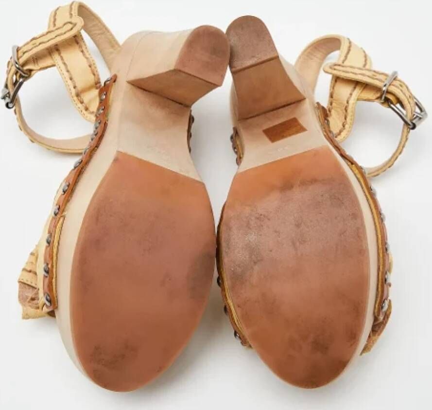 Miu Pre-owned Leather sandals Beige Dames