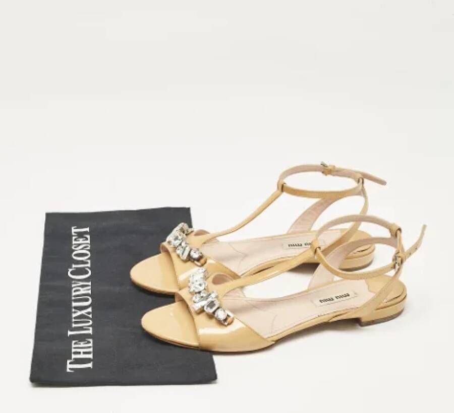 Miu Pre-owned Leather sandals Beige Dames