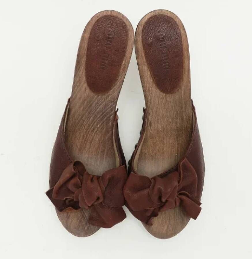 Miu Pre-owned Leather sandals Brown Dames