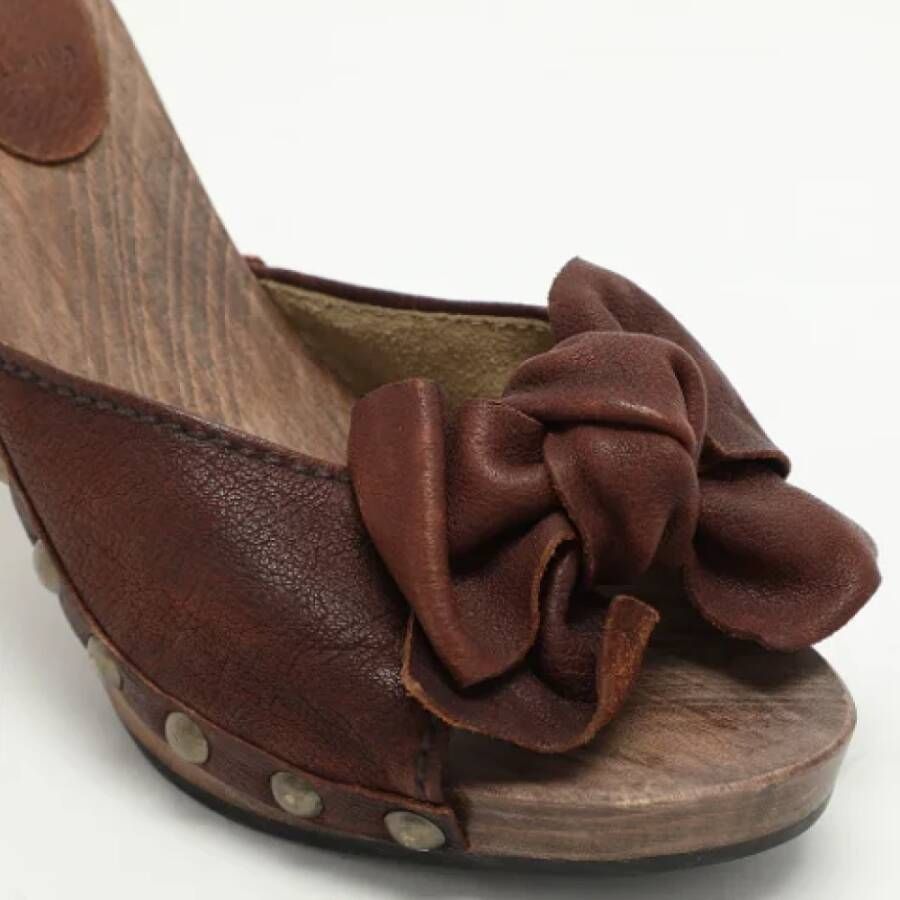 Miu Pre-owned Leather sandals Brown Dames