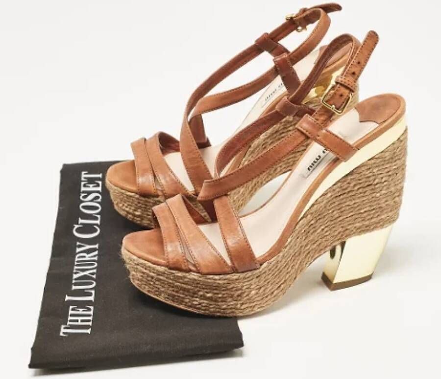 Miu Pre-owned Leather sandals Brown Dames