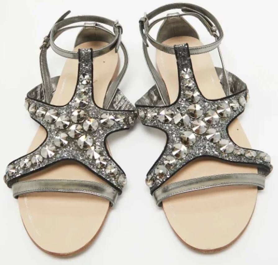 Miu Pre-owned Leather sandals Gray Dames