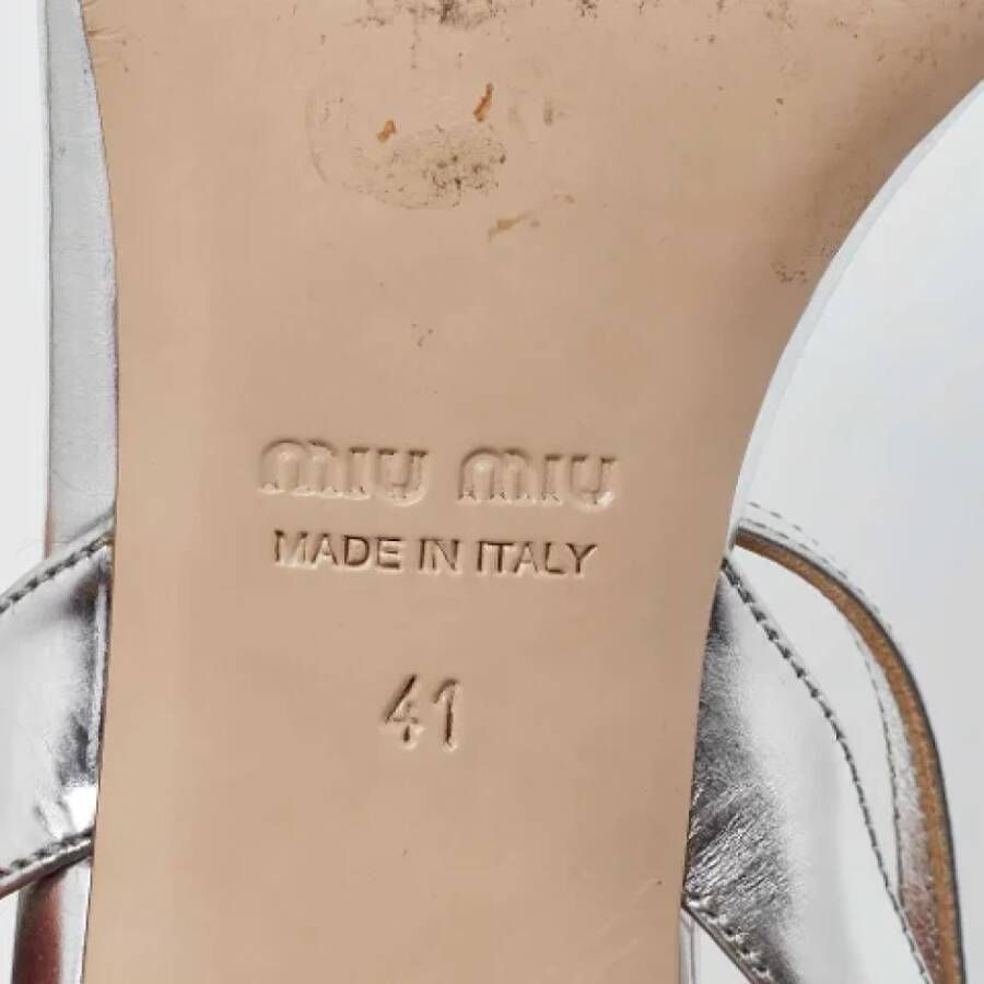 Miu Pre-owned Leather sandals Gray Dames