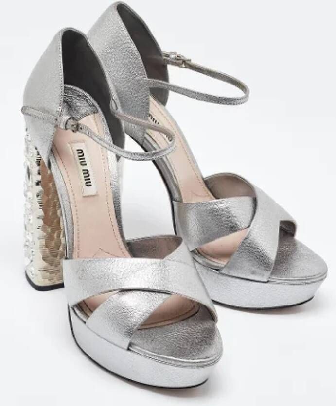 Miu Pre-owned Leather sandals Gray Dames