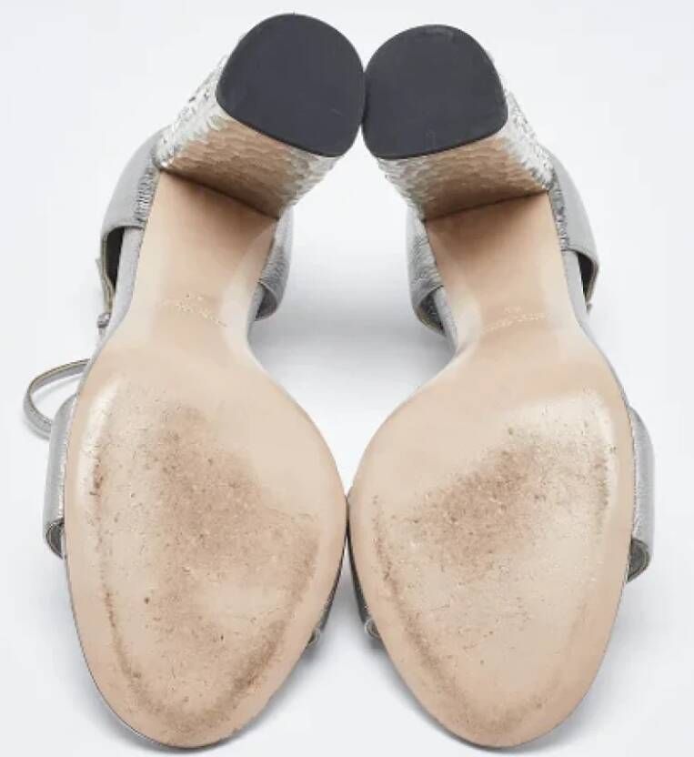 Miu Pre-owned Leather sandals Gray Dames