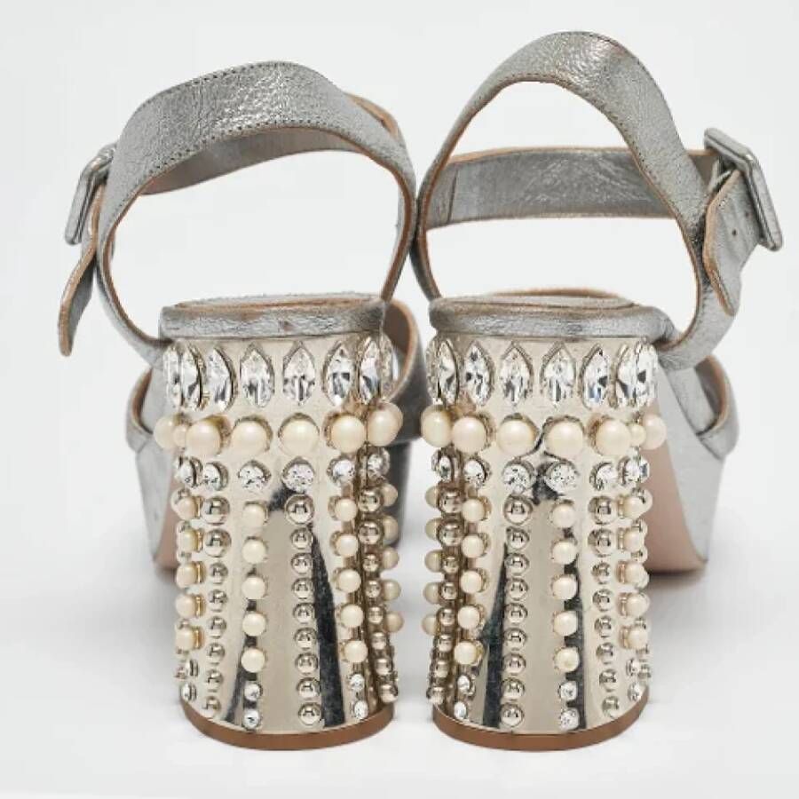 Miu Pre-owned Leather sandals Gray Dames