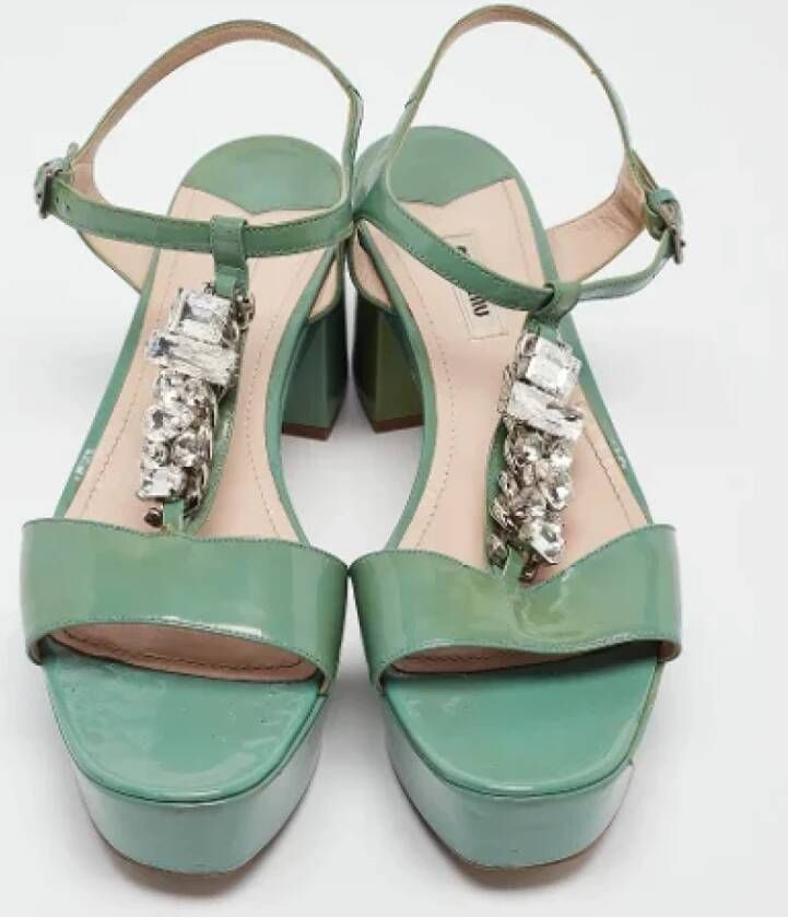 Miu Pre-owned Leather sandals Green Dames