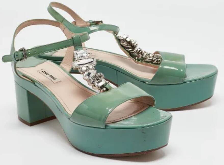 Miu Pre-owned Leather sandals Green Dames