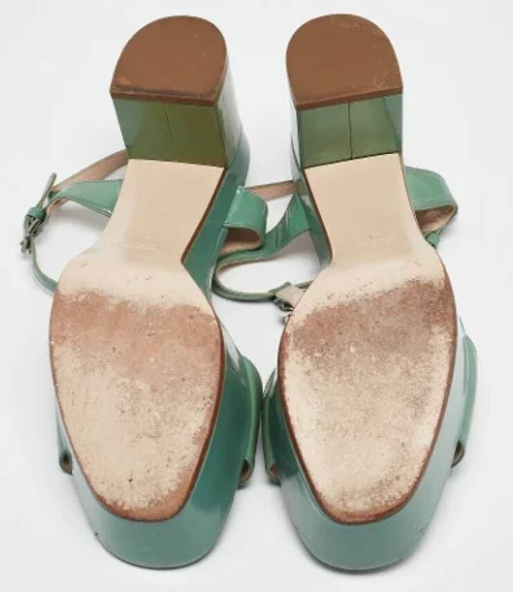 Miu Pre-owned Leather sandals Green Dames