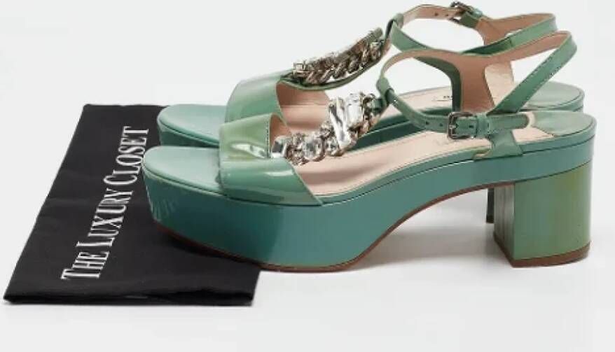 Miu Pre-owned Leather sandals Green Dames