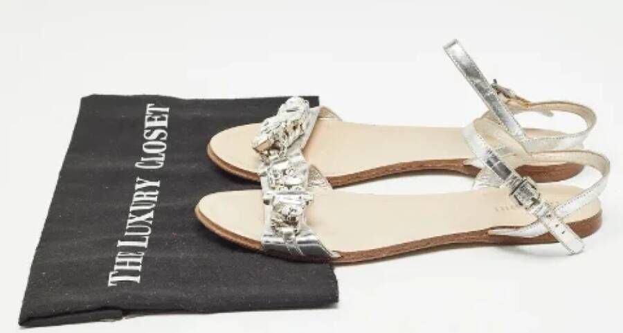 Miu Pre-owned Leather sandals White Dames