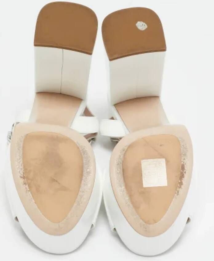 Miu Pre-owned Leather sandals White Dames