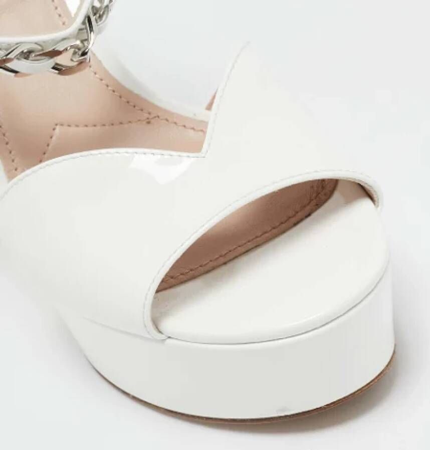 Miu Pre-owned Leather sandals White Dames