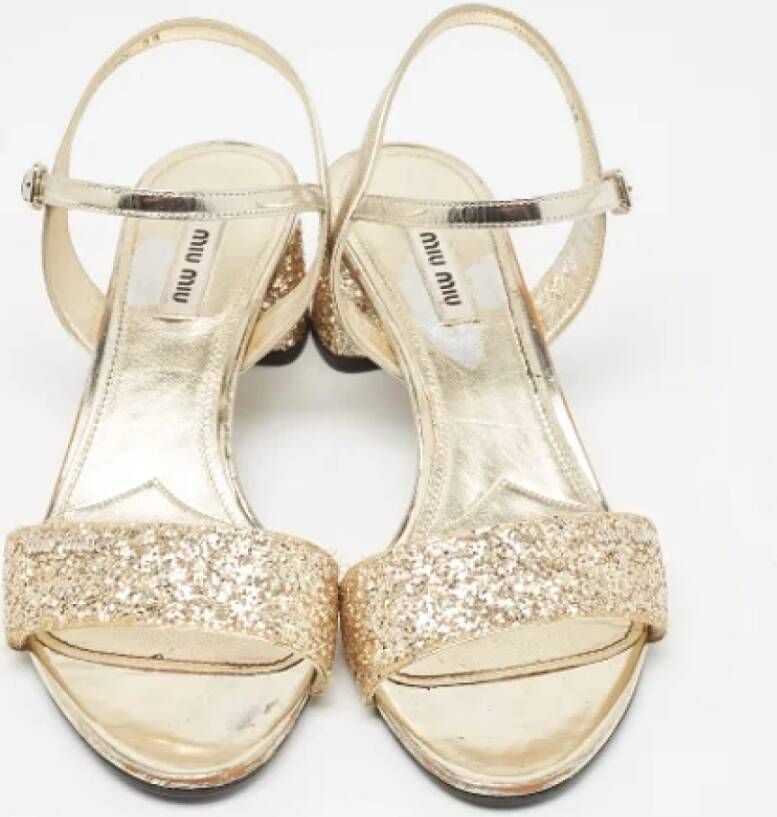 Miu Pre-owned Leather sandals Yellow Dames