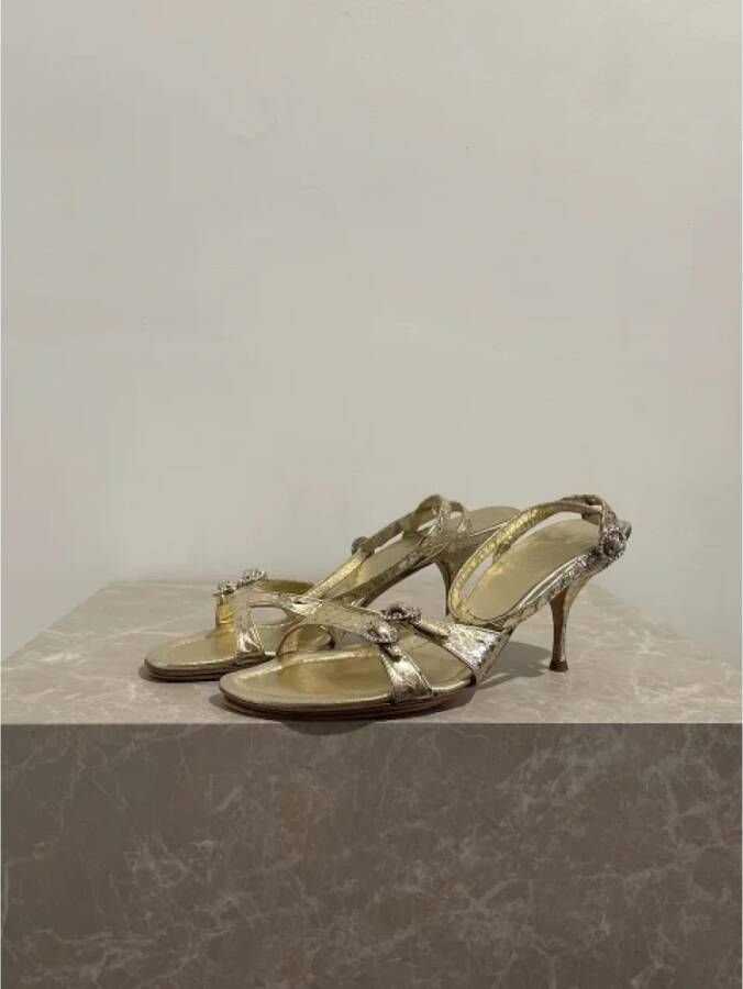 Miu Pre-owned Leather sandals Yellow Dames