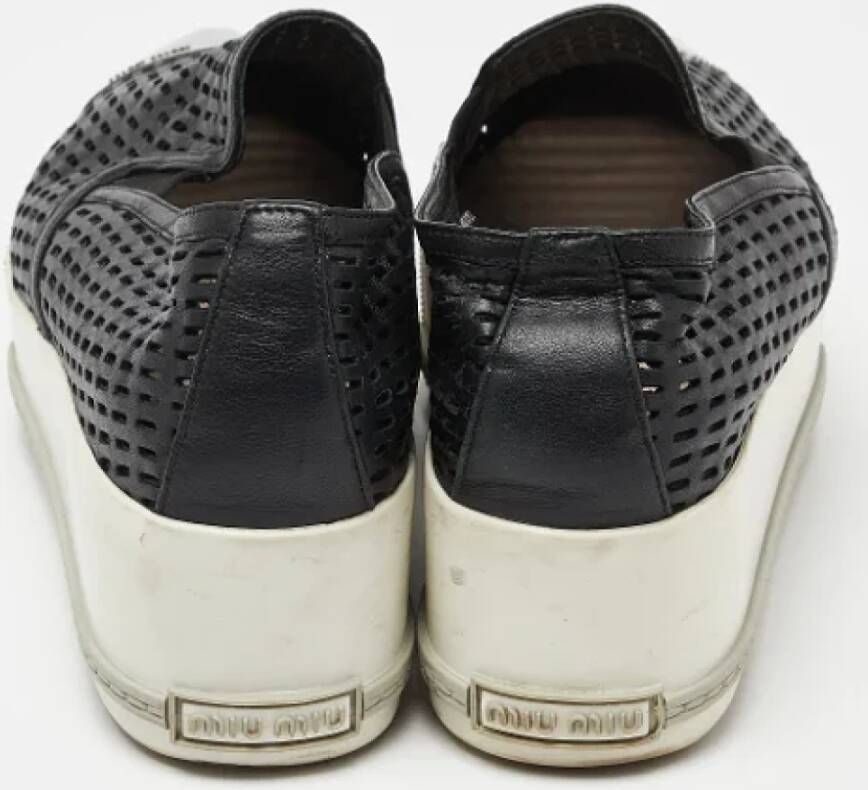 Miu Pre-owned Leather sneakers Black Dames