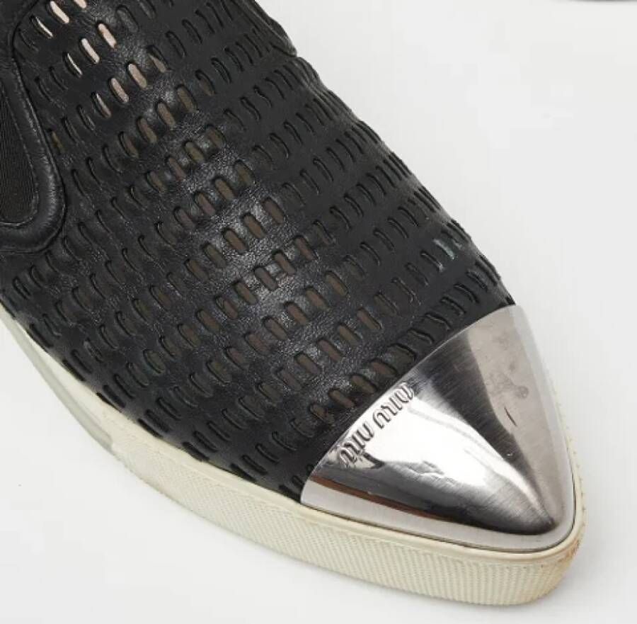 Miu Pre-owned Leather sneakers Black Dames