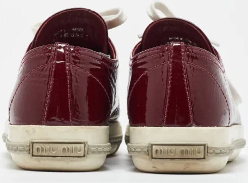 Miu Pre-owned Leather sneakers Red Dames