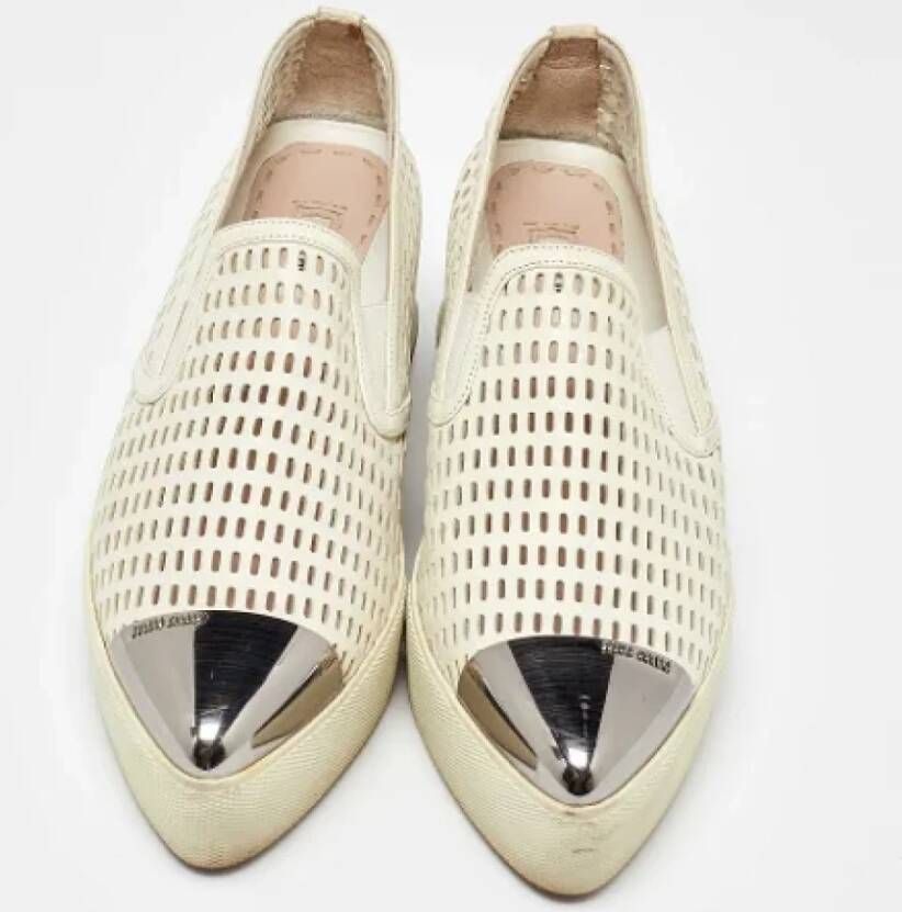 Miu Pre-owned Leather sneakers White Dames