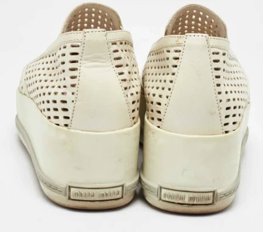 Miu Pre-owned Leather sneakers White Dames