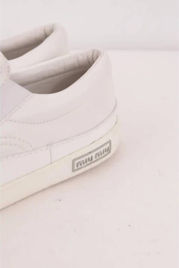 Miu Pre-owned Leather sneakers White Dames