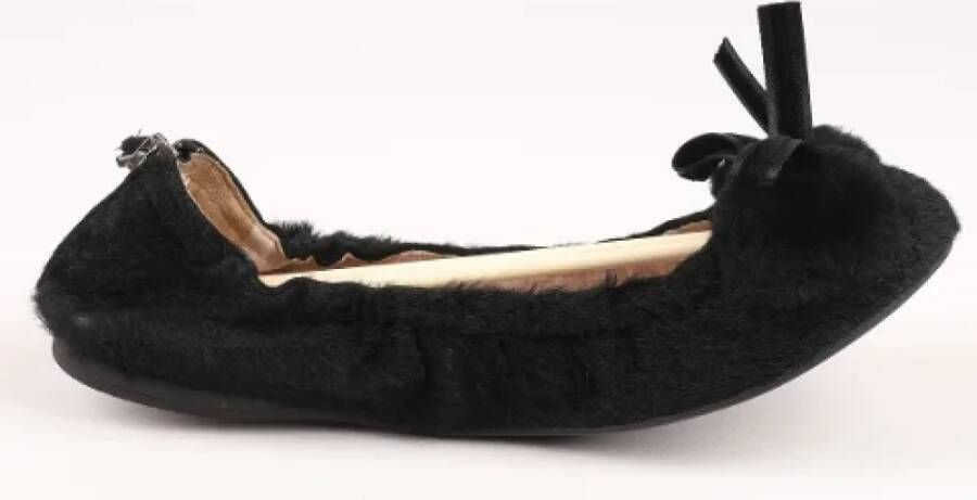 Miu Pre-owned Pony hair flats Black Dames