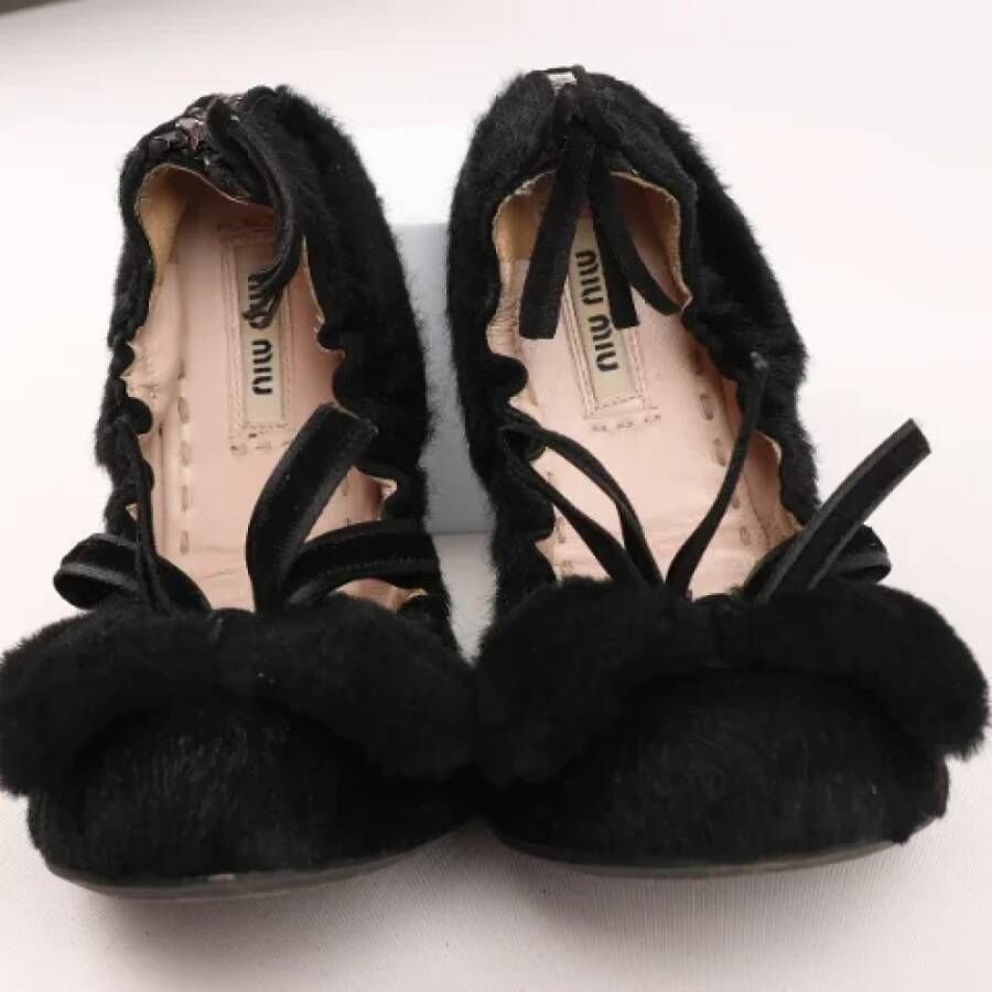 Miu Pre-owned Pony hair flats Black Dames