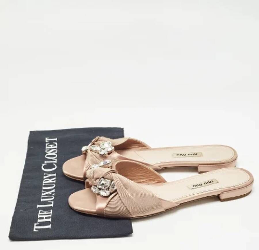 Miu Pre-owned Satin flats Beige Dames