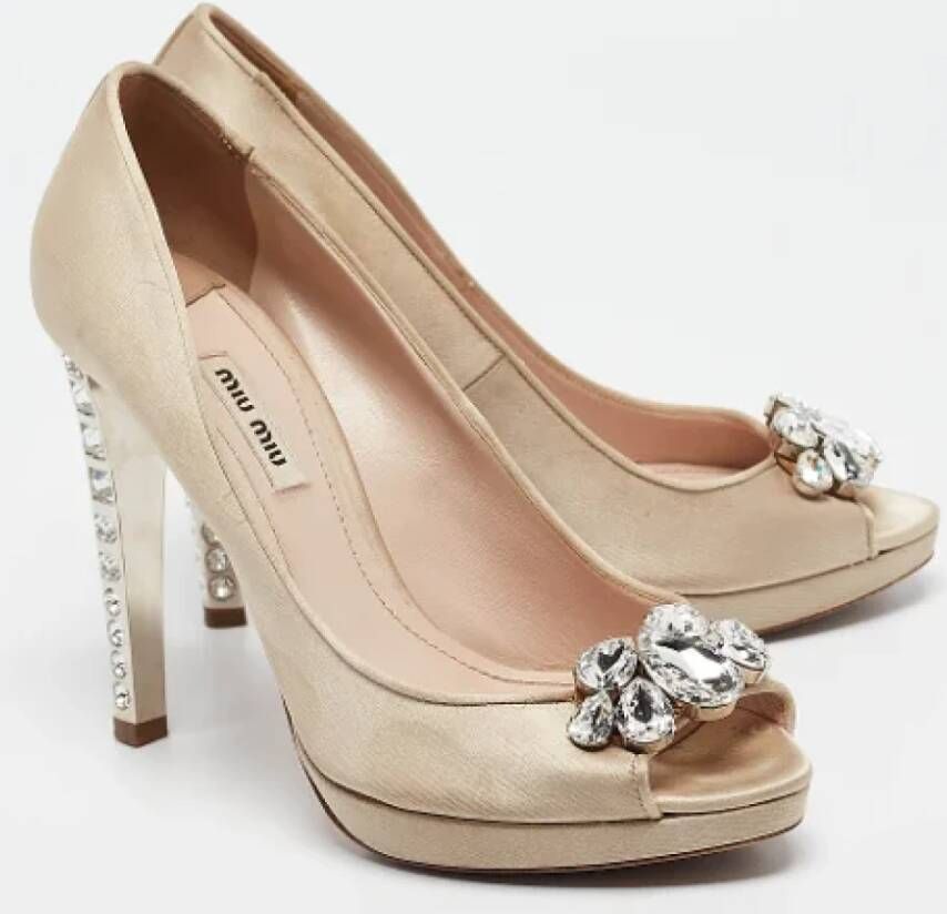 Miu Pre-owned Satin heels Brown Dames