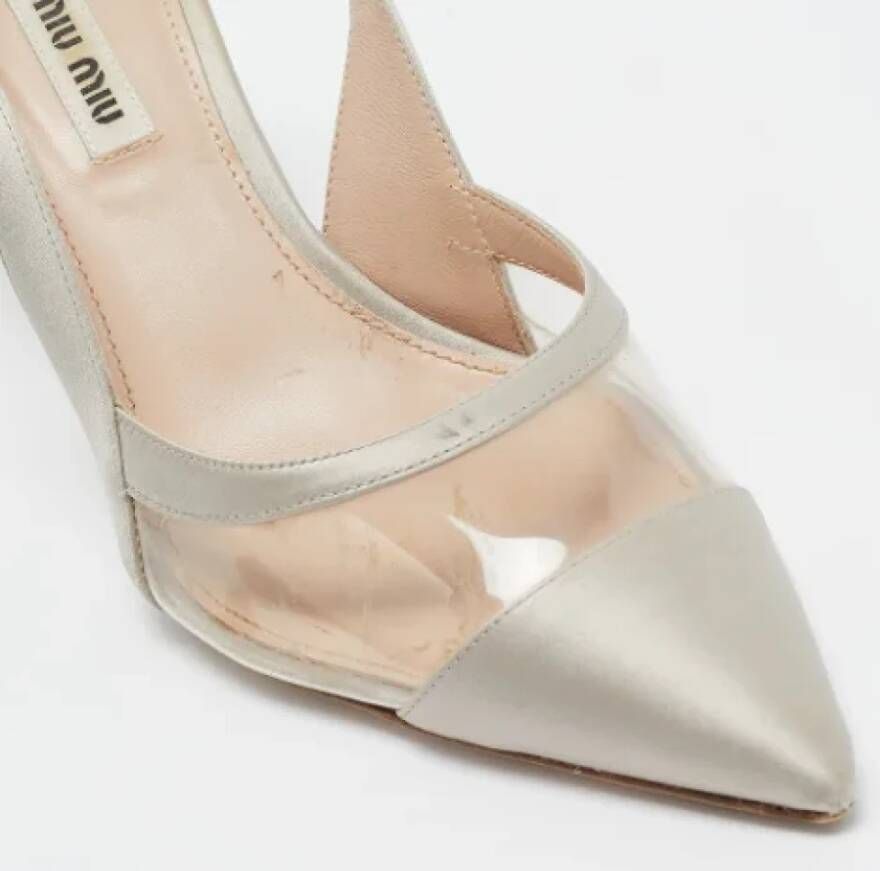 Miu Pre-owned Satin heels Gray Dames