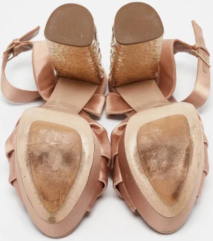 Miu Pre-owned Satin sandals Beige Dames