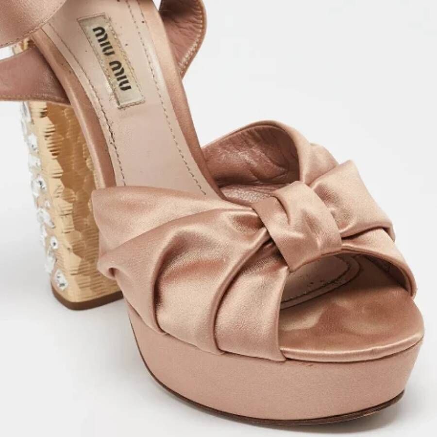 Miu Pre-owned Satin sandals Beige Dames