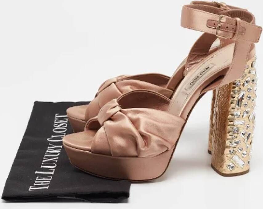 Miu Pre-owned Satin sandals Beige Dames