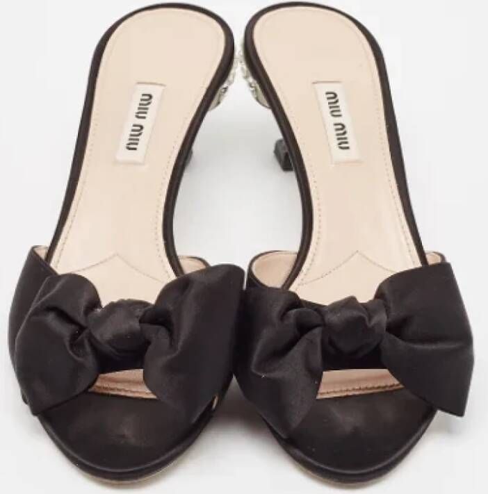 Miu Pre-owned Satin sandals Black Dames