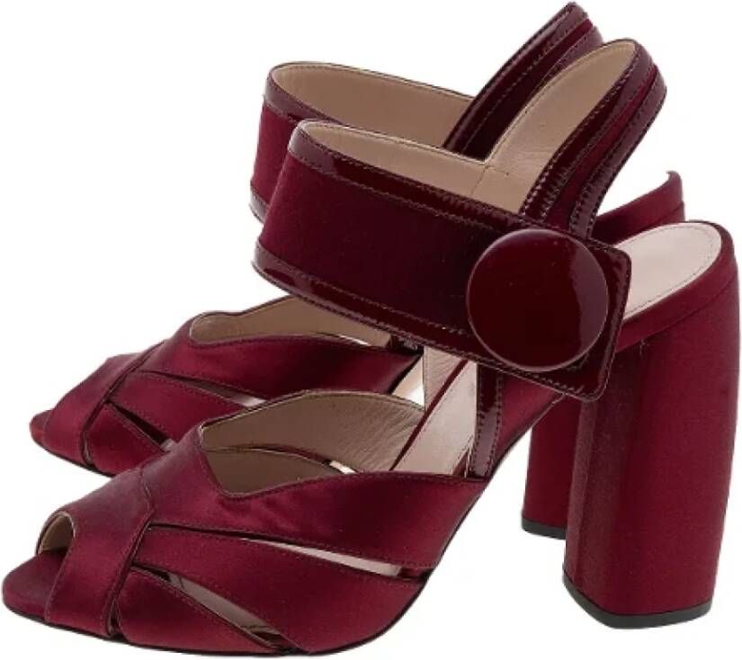 Miu Pre-owned Satin sandals Red Dames