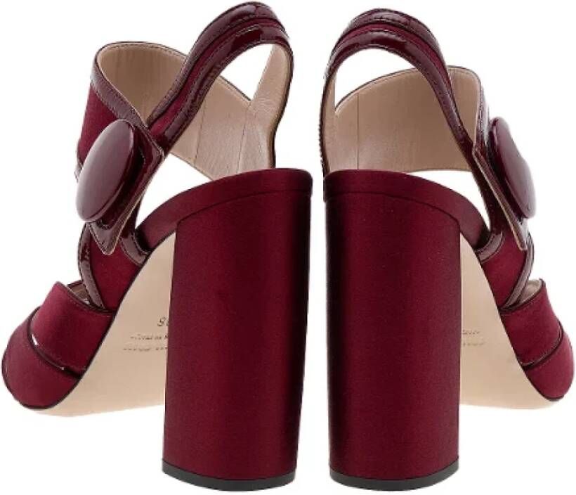 Miu Pre-owned Satin sandals Red Dames