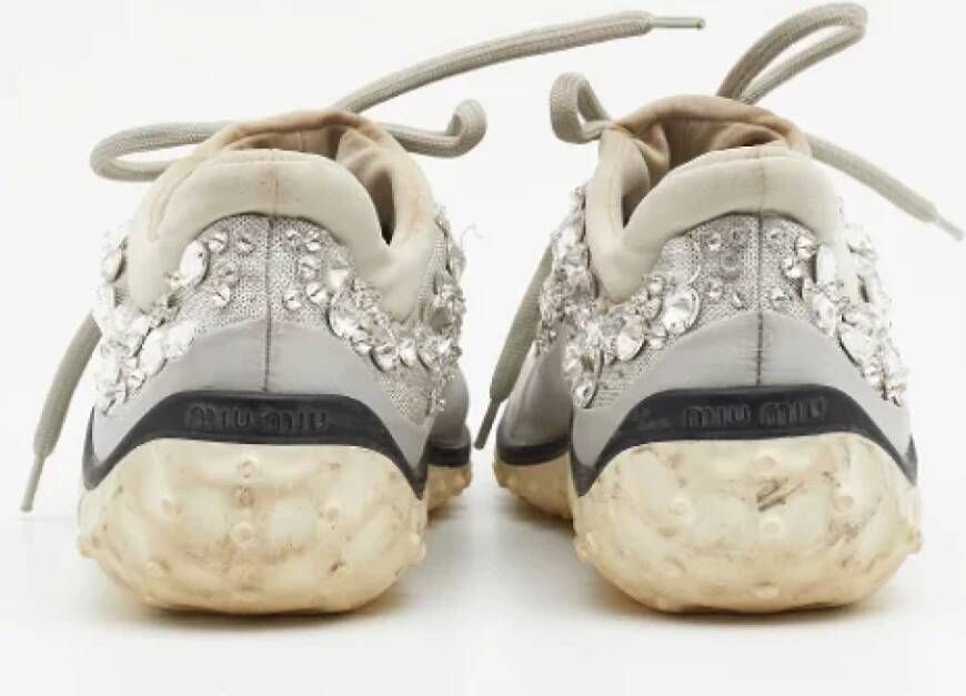 Miu Pre-owned Satin sneakers Gray Dames