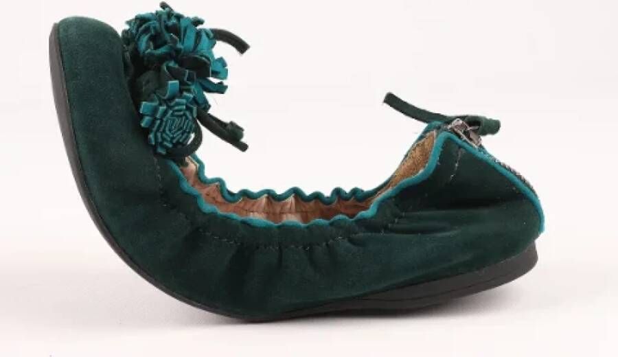 Miu Pre-owned Suede flats Green Dames