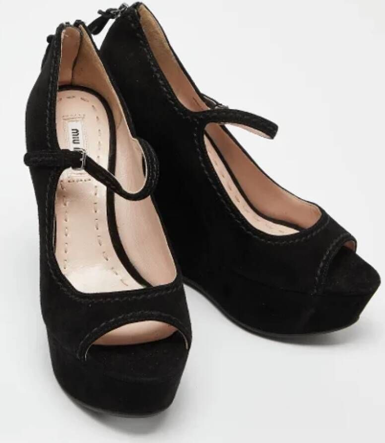 Miu Pre-owned Suede heels Black Dames