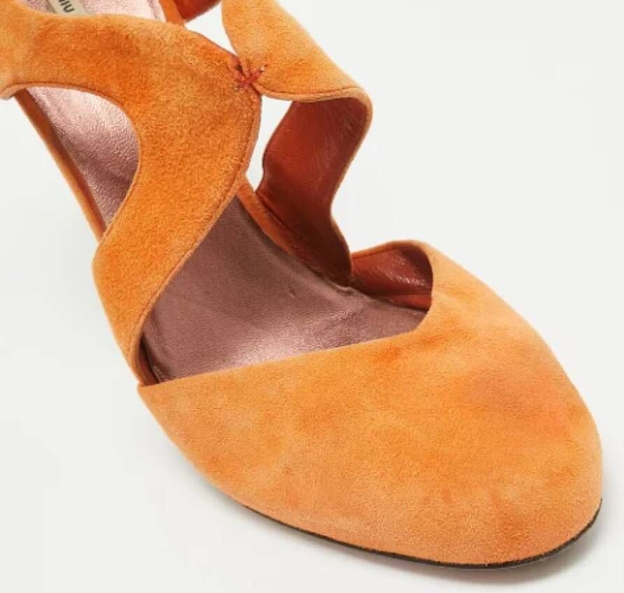 Miu Pre-owned Suede heels Orange Dames