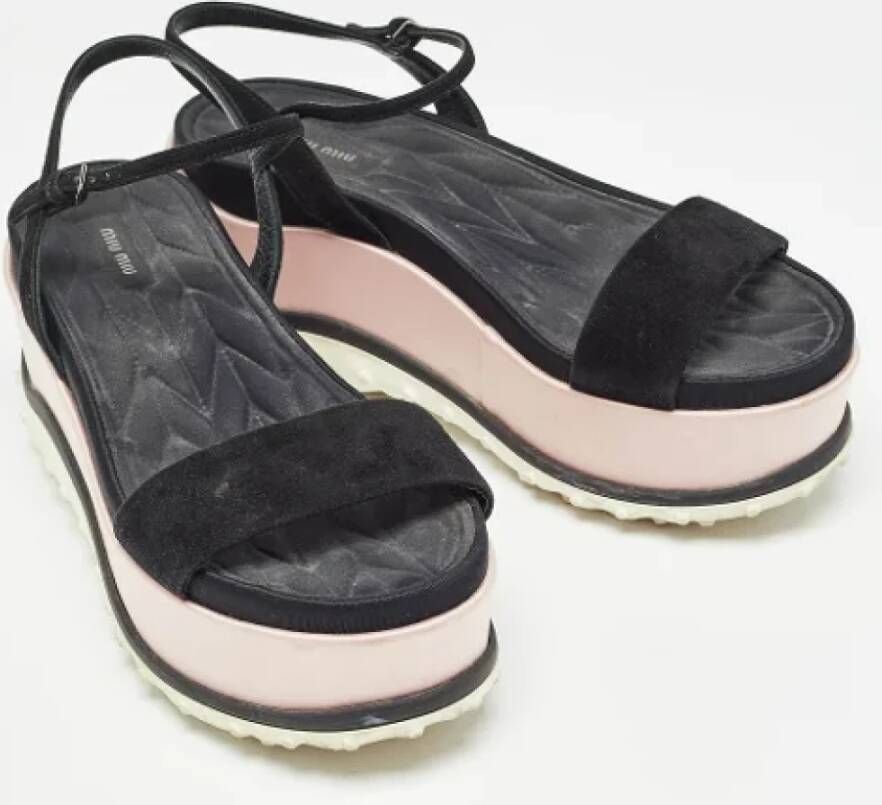 Miu Pre-owned Suede sandals Black Dames