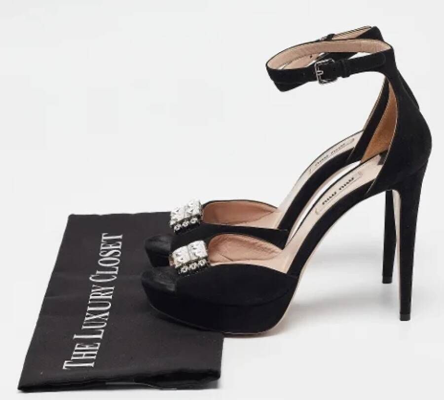 Miu Pre-owned Suede sandals Black Dames