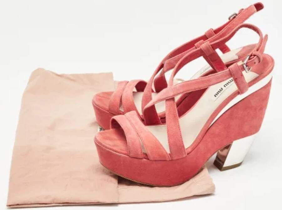 Miu Pre-owned Suede sandals Pink Dames