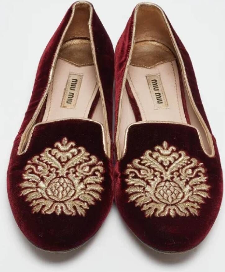 Miu Pre-owned Velvet flats Red Dames